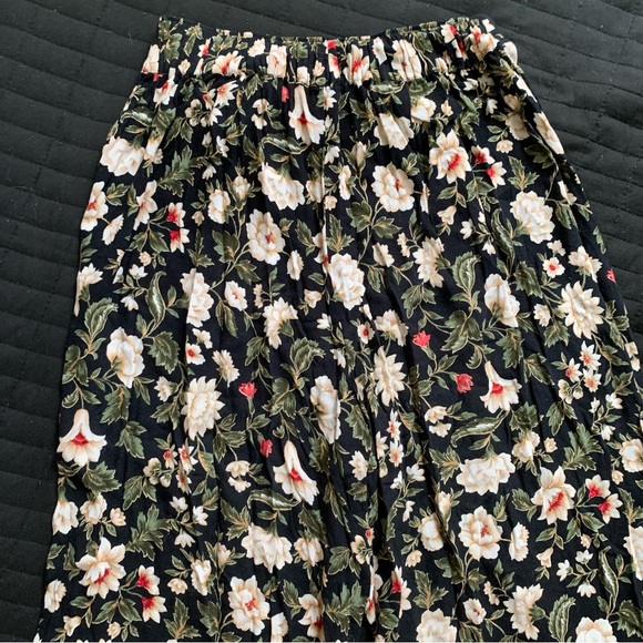 NWT Floral Tie-waist Wide Leg Pants - Picture 5 of 6